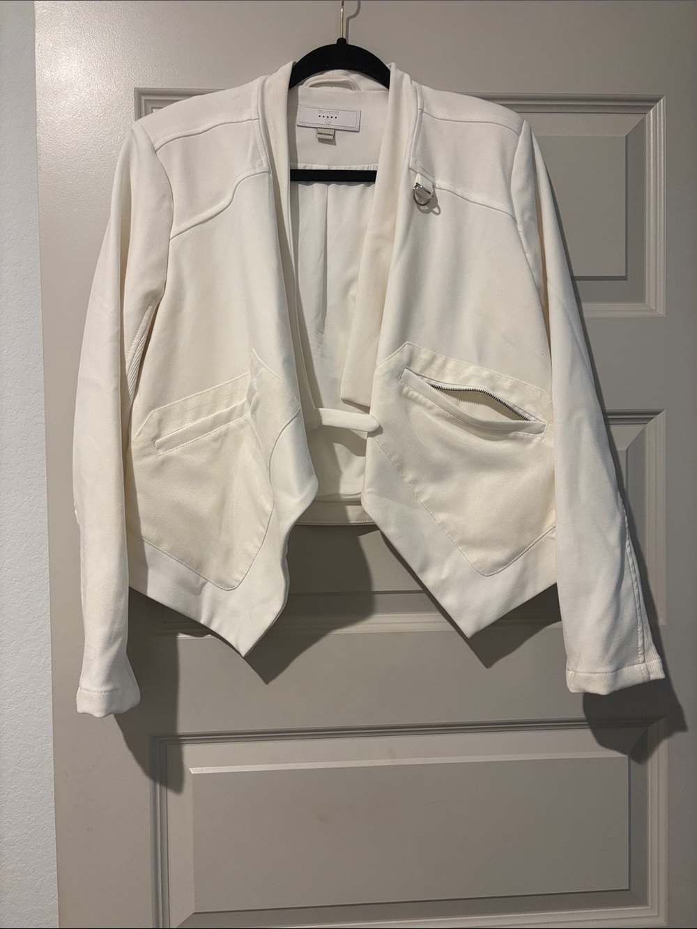 Blank NYC Off-White Cropped Open-Front Blazer
